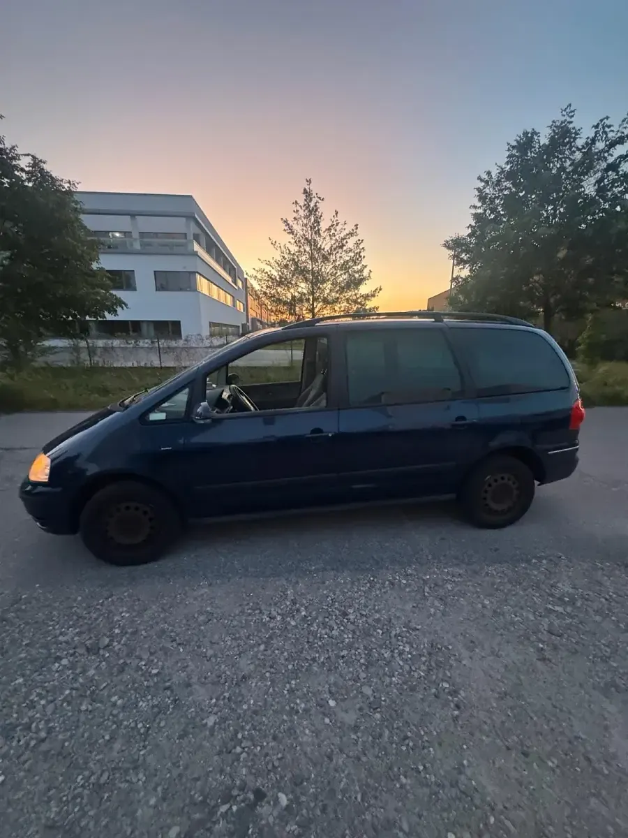 Gebraucht VW Sharan 116 PS (85 kW) 2005 Blau Van / Kleinbus