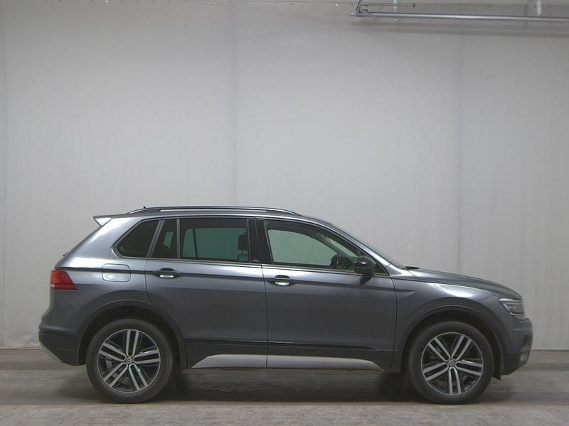 Indiumgrau metallic Gebraucht 2020 VW Tiguan SUV | 21.980 € (Guter Preis) - Bild 1/4