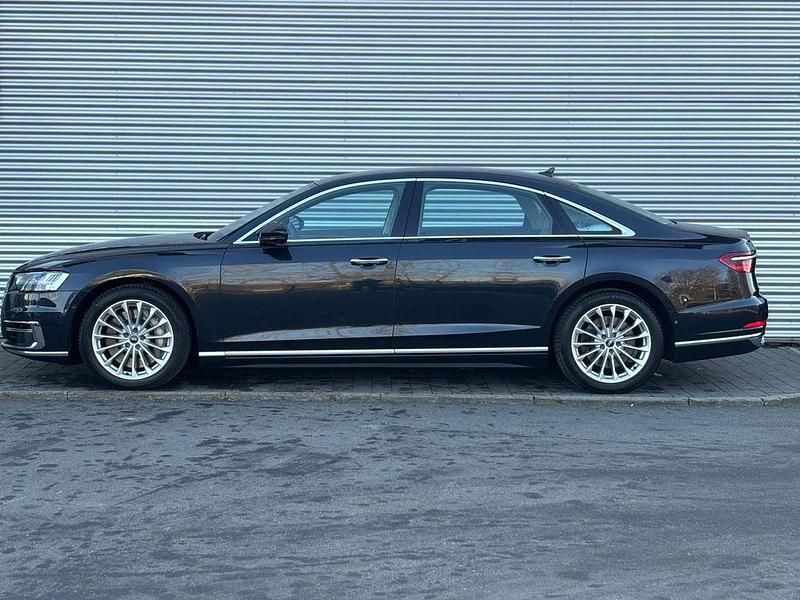 Gebraucht Audi A8L Design 460 PS (338 kW) 2021 Mondscheinblau metallic Limousine