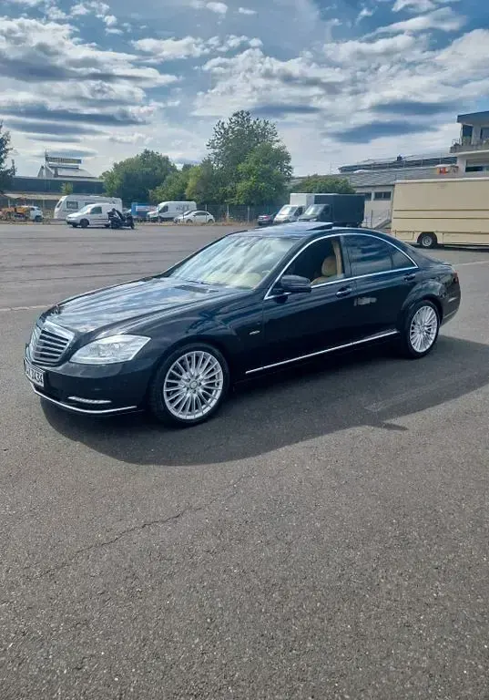 Gebraucht Mercedes S350 258 PS (189 kW) 2011 Schwarz Limousine