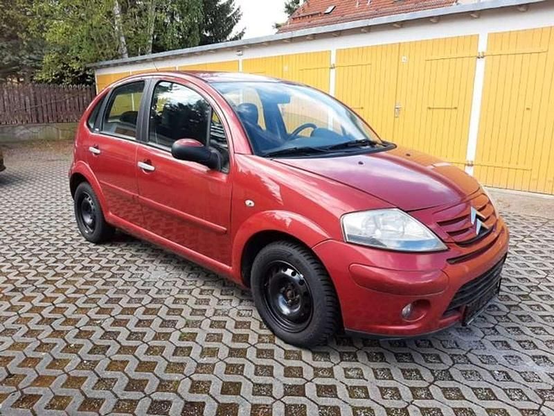 Gebraucht Citroën C3 Exclusive 73 PS (53 kW) 2006 Farbe luziferrot/metallic Kleinwagen