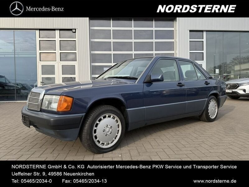 Blau Gebraucht 1992 Mercedes 190 Limousine | 6.888 € - Bild 1/4