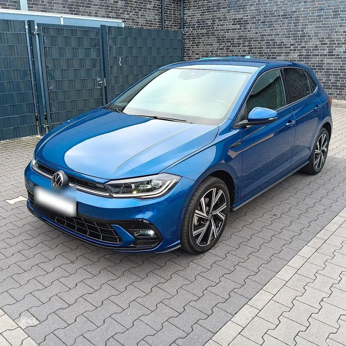 Gebraucht VW Polo R-line 110 PS (80 kW) 2024 Blau Kleinwagen