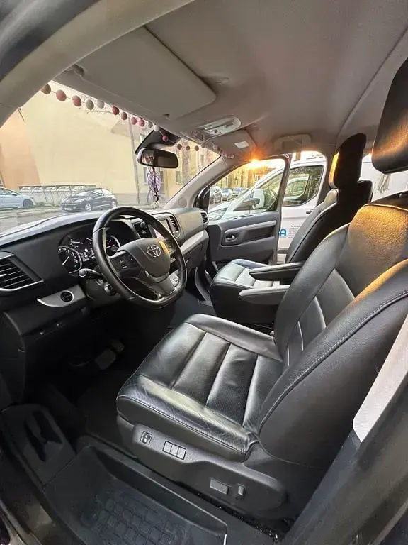 Gebraucht Toyota Proace Executive 177 PS (130 kW) 2017 Grau Van / Kleinbus