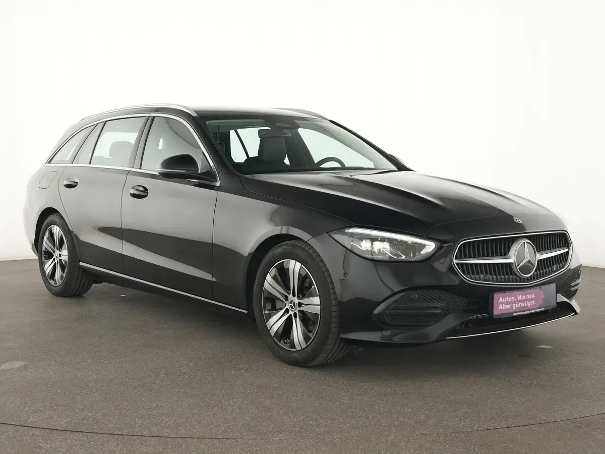Gebraucht Mercedes C200 Avantgarde 163 PS (119 kW) 2025 Schwarz Limousine