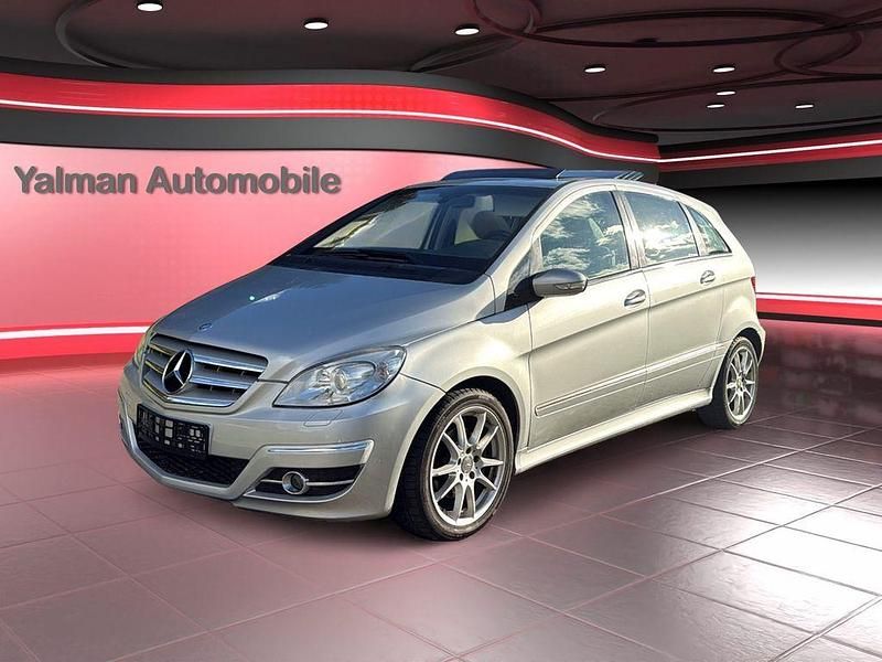 Silber Gebraucht 2009 Mercedes B200 Van / Kleinbus | 7.990 € (Fairer Preis) - Bild 1/4