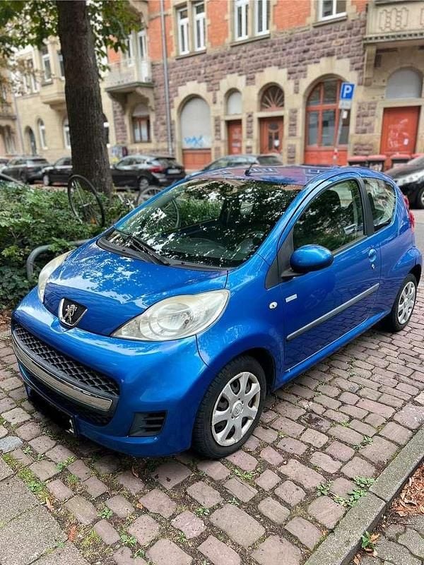 Blau Gebraucht 2010 Peugeot 107 Style Kleinwagen | 1.500 € (Superpreis) - Bild 1/4