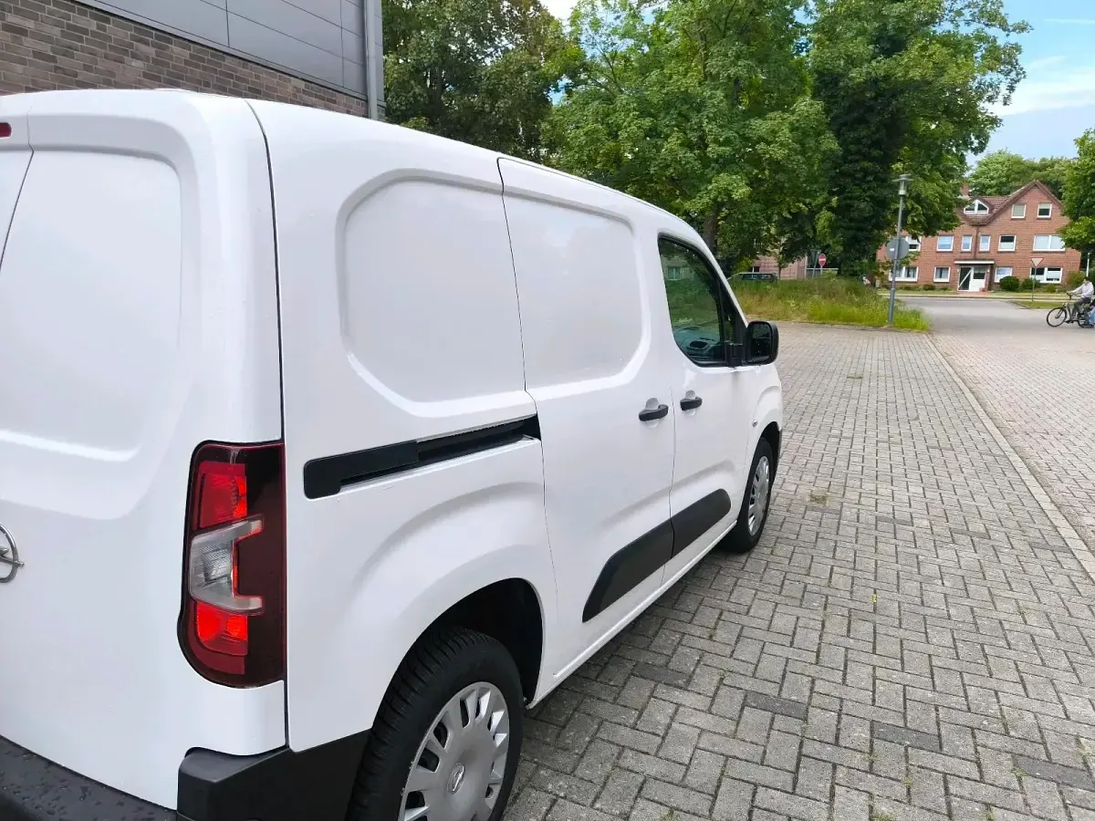 Gebraucht Opel Combo 75 PS (55 kW) 2020 Weiß Van / Kleinbus