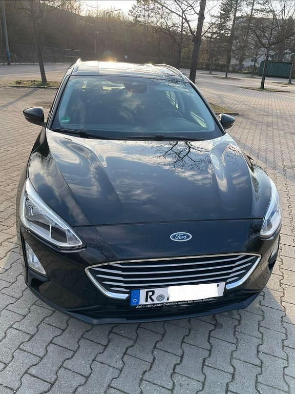 Gebraucht Ford Focus 120 PS (88 kW) 2019 Schwarz Limousine