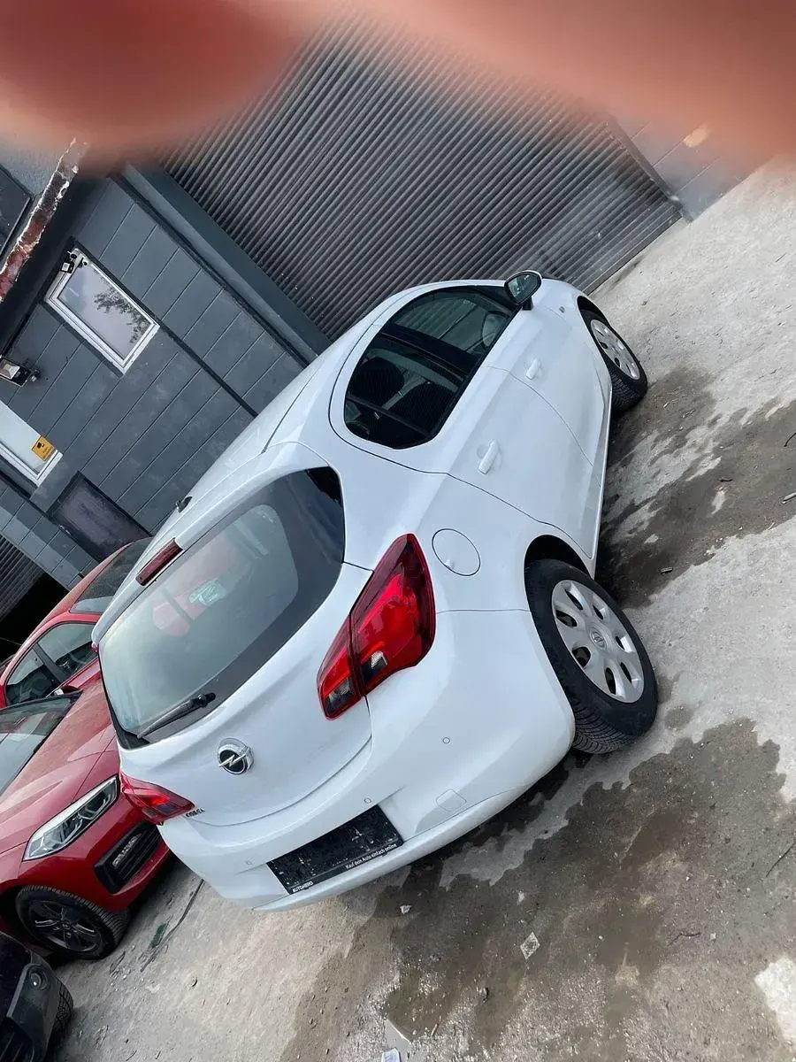 Gebraucht Opel Corsa Edition 90 PS (66 kW) 2016 Weiß Kleinwagen