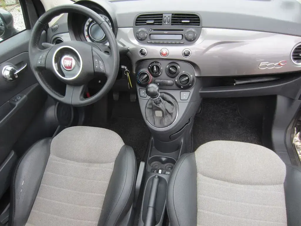 Gebraucht Fiat 500 Lounge 86 PS (63 kW) 2011 Grau Cabrio