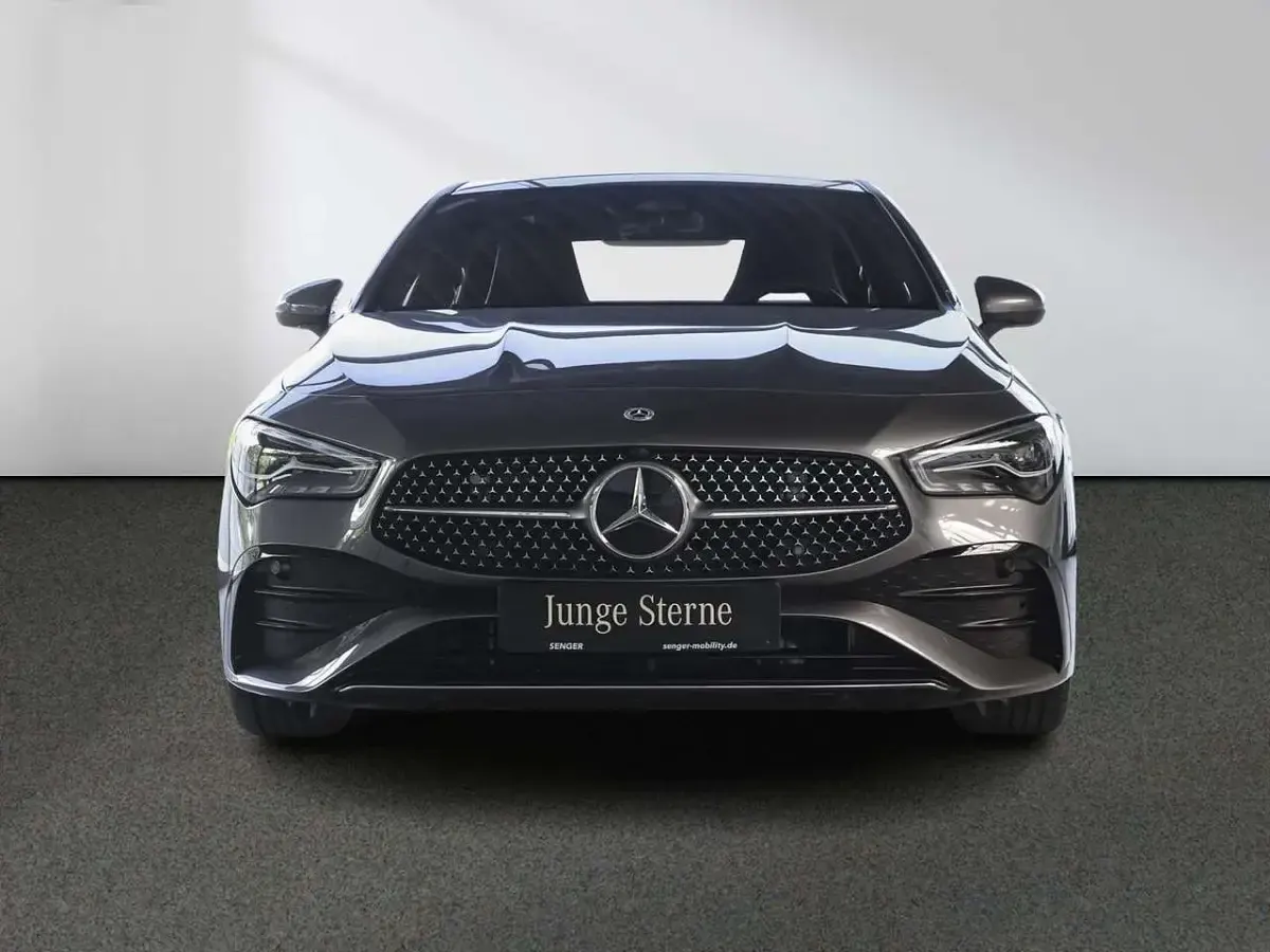 Gebraucht Mercedes CLA200 Advanced 163 PS (119 kW) 2025 Grau Coupé