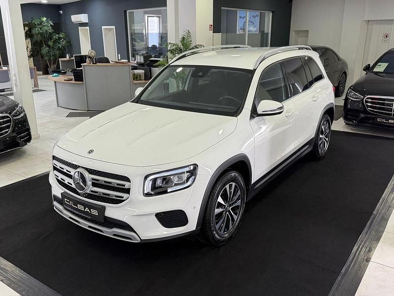 Polarweiss unilack Gebraucht 2023 Mercedes GLB180 Style SUV | 28.900 € (Fairer Preis) - Bild 1/4
