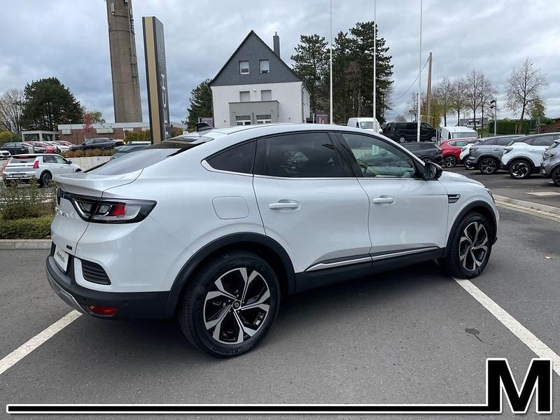 Gebraucht Renault Arkana Techno 143 PS (105 kW) 2024 Weiss SUV
