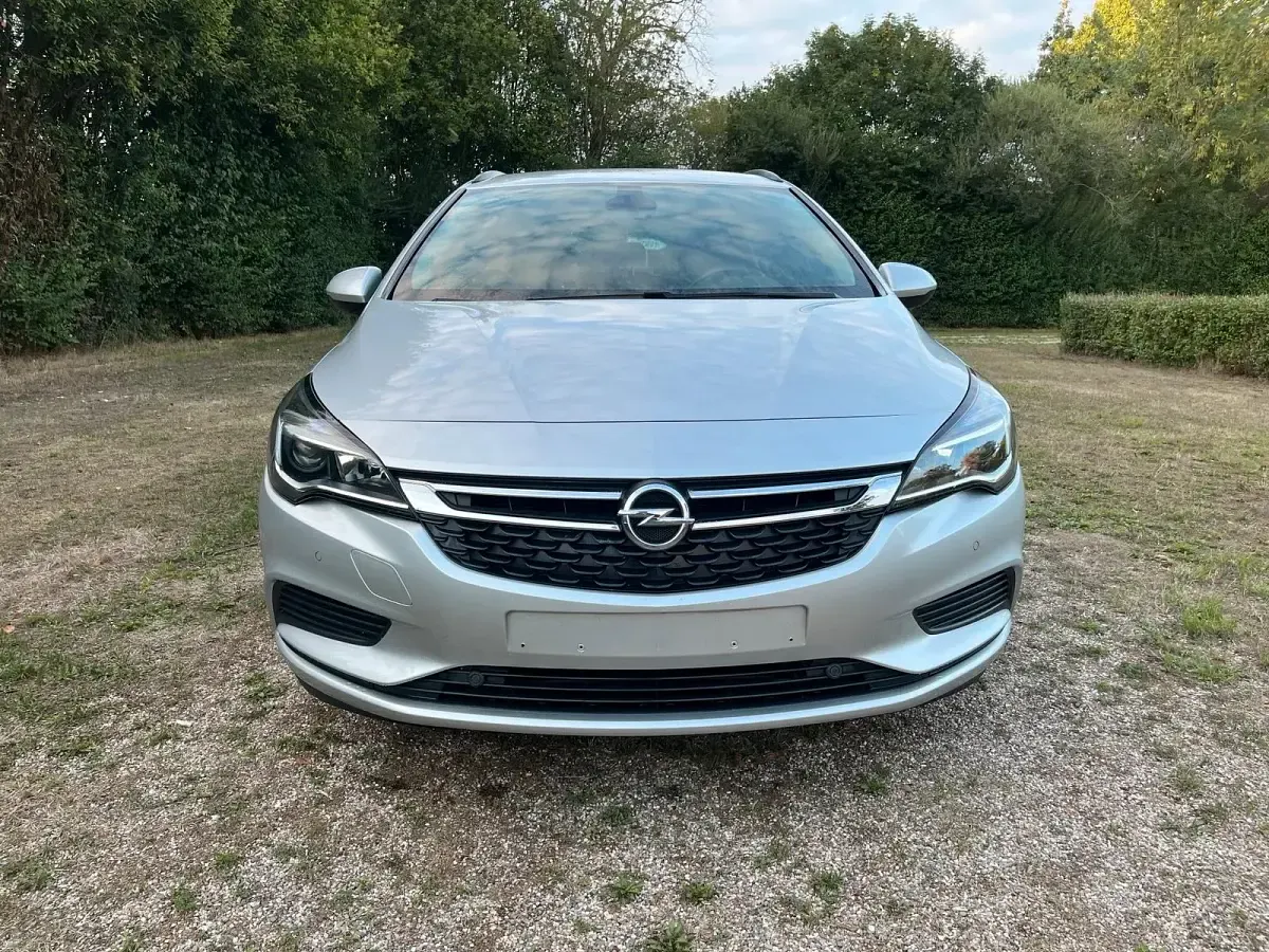 Gebraucht Opel Astra Edition 105 PS (77 kW) 2018 Silber Kombi