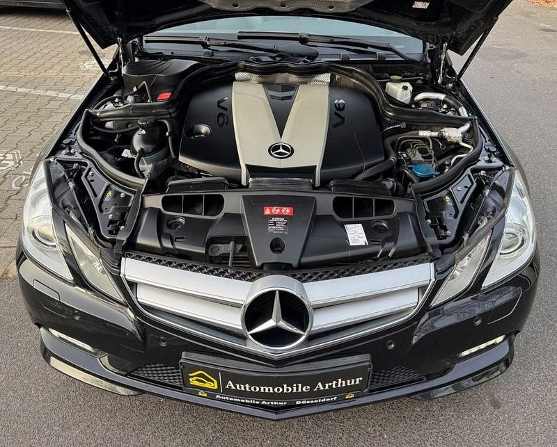 Gebraucht Mercedes E350 AMG 231 PS (169 kW) 2010 Schwarz Cabrio
