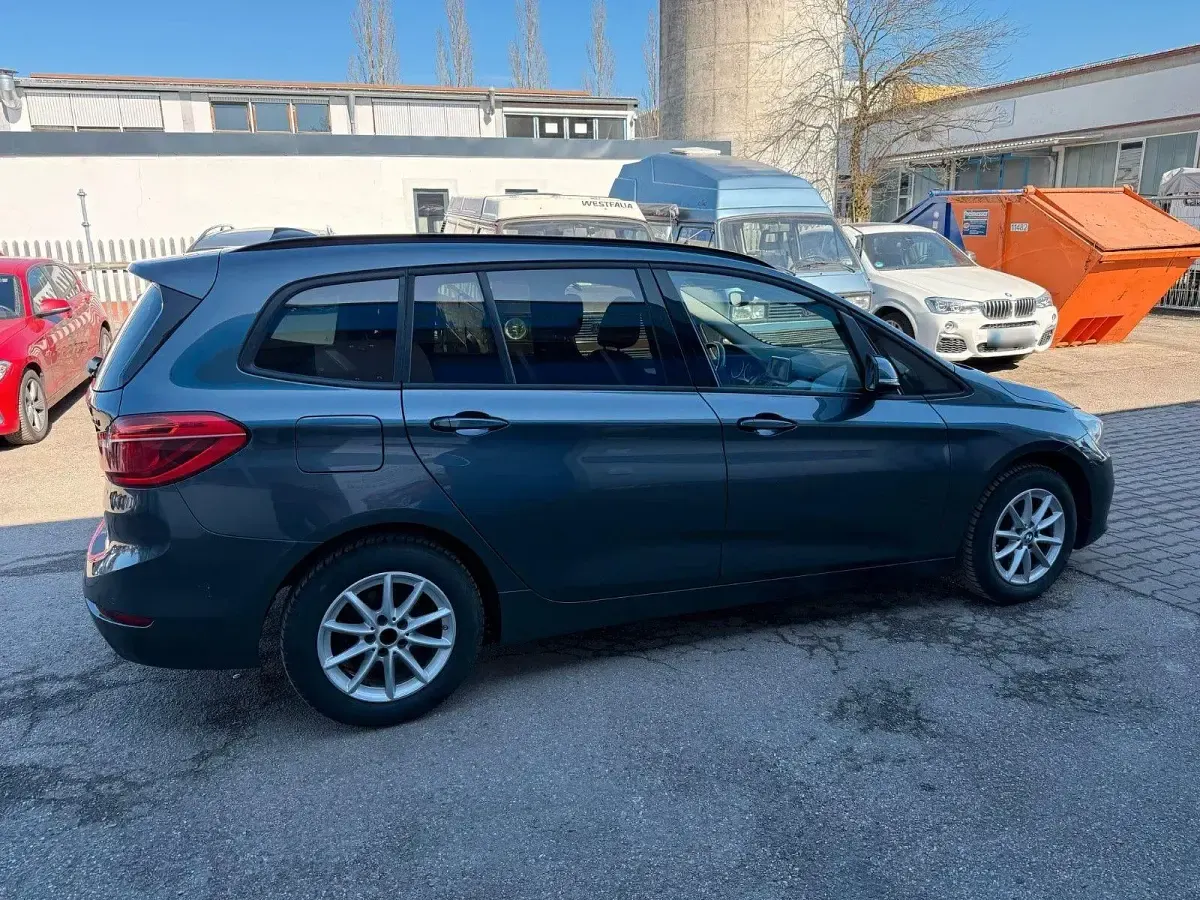 Gebraucht BMW 218 Gran Tourer 140 PS (102 kW) 2017 Grau Van / Kleinbus
