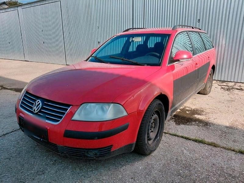 Rot Gebraucht 2005 VW Passat Kombi | 1.199 € - Bild 1/4