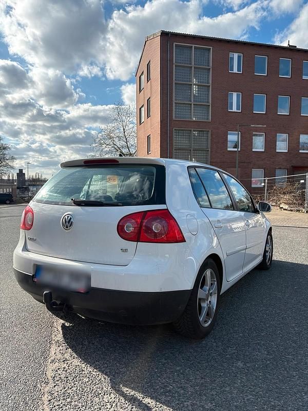 Gebraucht VW Golf VI 101 PS (74 kW) 2008 Weiß Kleinwagen