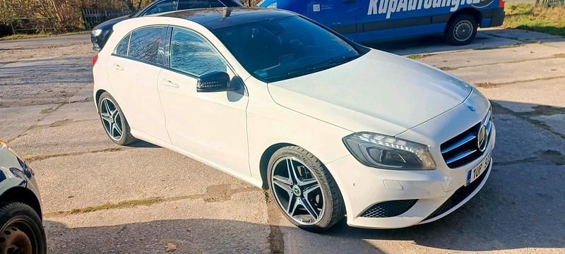 Gebraucht Mercedes A220 170 PS (125 kW) 2013 Weiß Kleinwagen