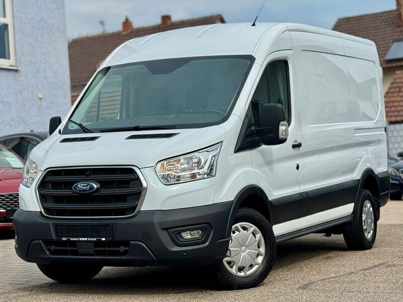 Weiß Gebraucht 2019 Ford Transit Trend Van / Kleinbus | 17.290 € (Guter Preis) - Bild 1/4