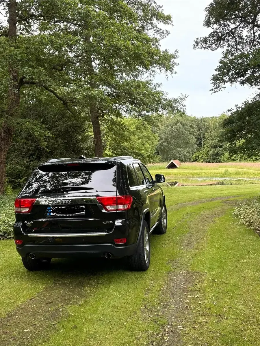 Gebraucht Jeep Grand Cherokee 243 PS (178 kW) 2013 Schwarz SUV