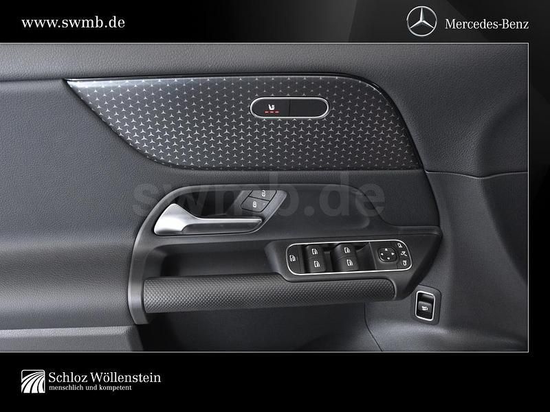 Gebraucht Mercedes GLA180 Advanced 136 PS (100 kW) 2025 Rot SUV