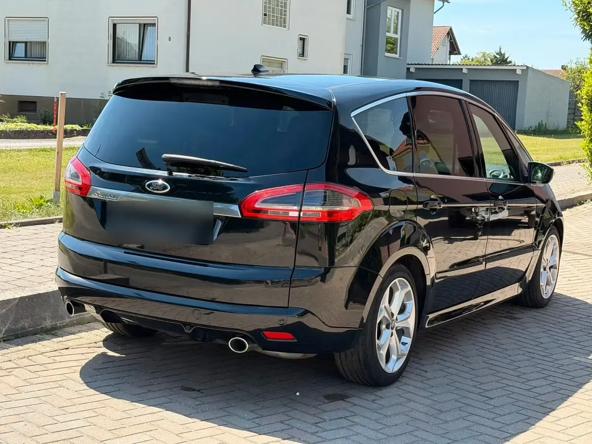 Gebraucht Ford S-MAX S 200 PS (147 kW) 2014 Schwarz Van / Kleinbus