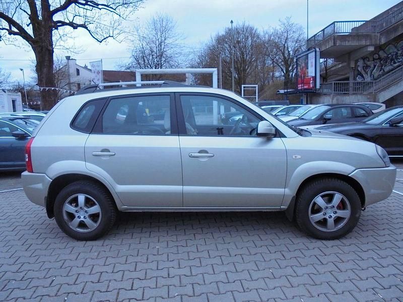 Gebraucht Hyundai Tucson GLS 141 PS (103 kW) 2007 Silber SUV
