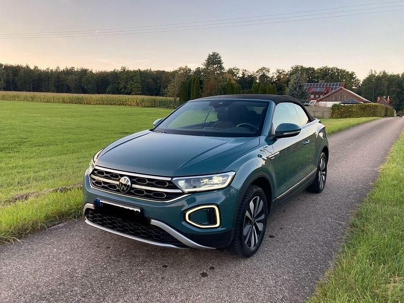 Blau Gebraucht 2023 VW T-Roc Cabriolet Move Cabrio | 24.449 € (Guter Preis) - Bild 1/4