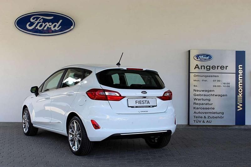 Gebraucht Ford Fiesta Vignale 101 PS (74 kW) 2018 Frost weiß Kleinwagen