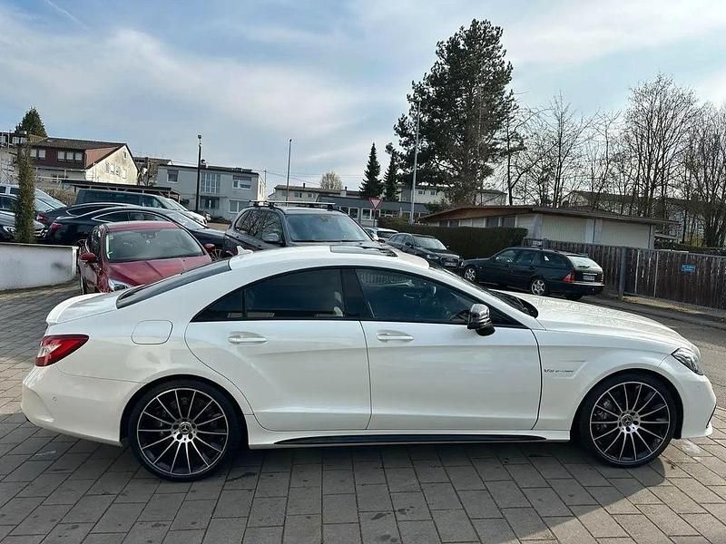 Gebraucht Mercedes CLS63 AMG AMG 557 PS (409 kW) 2015 Weiß Coupé