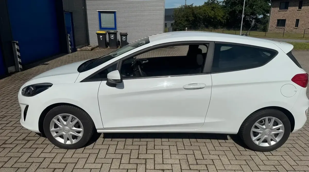 Gebraucht Ford Fiesta 70 PS (51 kW) 2019 Weiß Kleinwagen