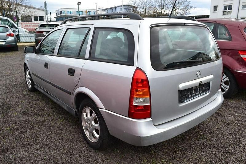 Gebraucht Opel Astra Selection 101 PS (74 kW) 2001 Silber Kombi