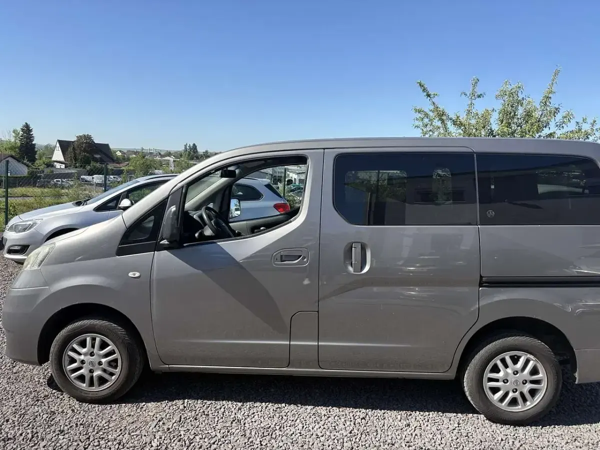 Gebraucht Nissan Evalia Tekna 110 PS (80 kW) 2014 Precision grey (m) Van / Kleinbus