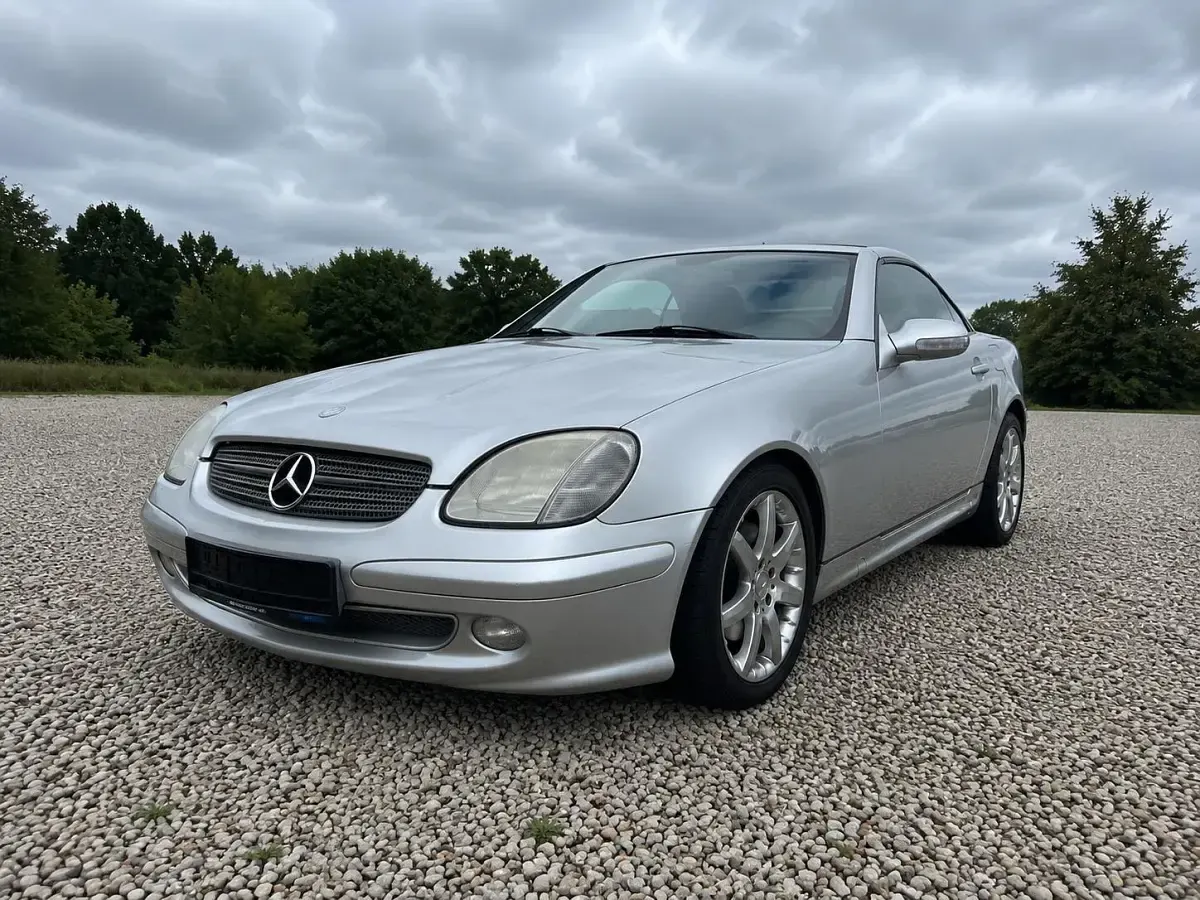 Gebraucht Mercedes SLK200 163 PS (119 kW) 2001 Silber Cabrio