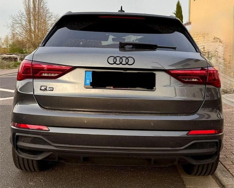 Gebraucht Audi Q3 S-Line 150 PS (110 kW) 2025 Grau SUV