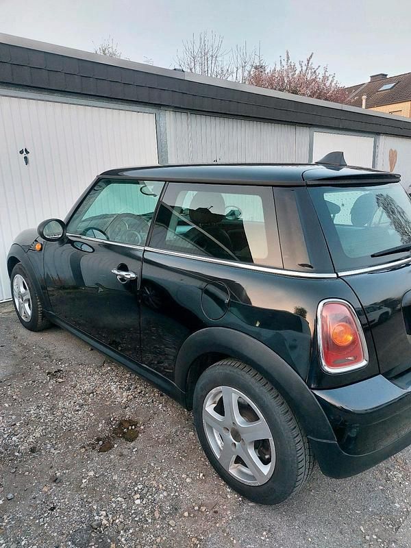 Gebraucht Mini ONE 95 PS (69 kW) 2009 Schwarz Kleinwagen