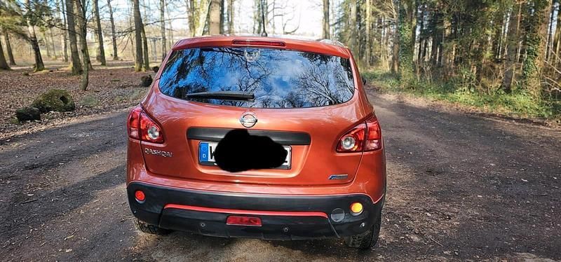 Orange Gebraucht 2009 Nissan Qashqai SUV | 6.100 € (Fairer Preis) - Bild 1/4