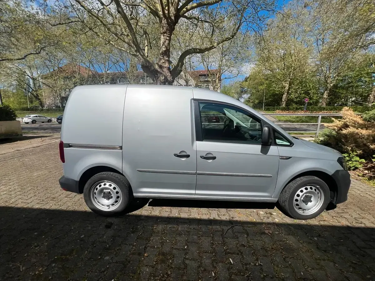 Gebraucht VW Caddy 150 PS (110 kW) 2018 Silber Van / Kleinbus