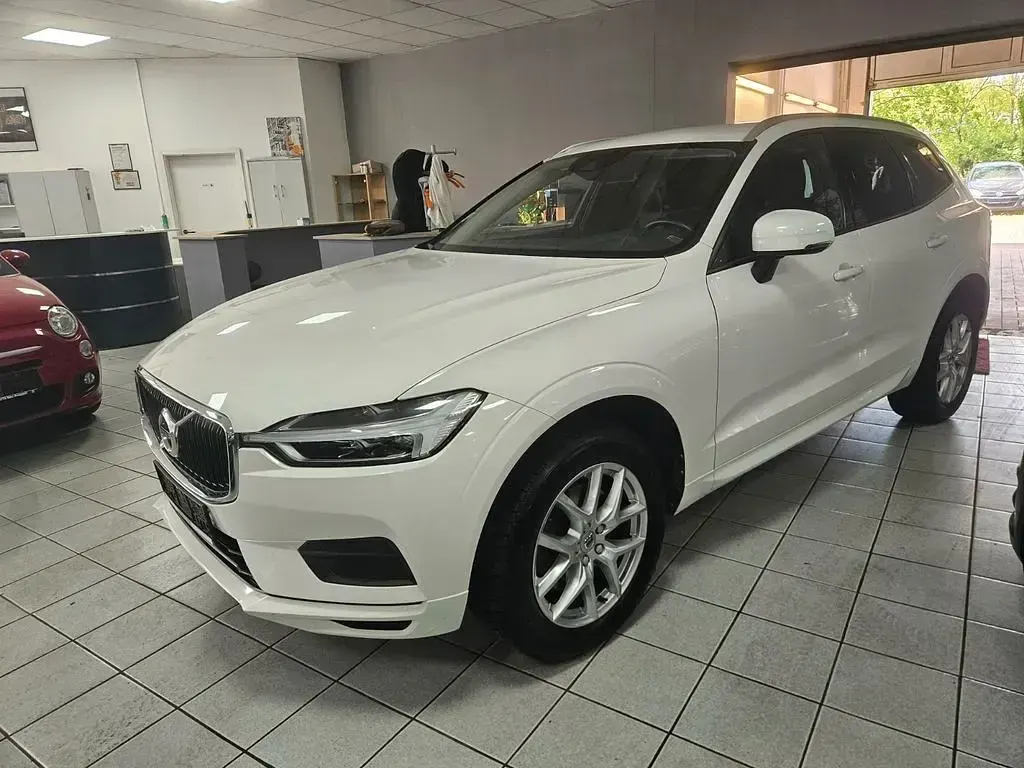 Gebraucht Volvo XC60 Momentum 190 PS (139 kW) 2017 Weiß SUV