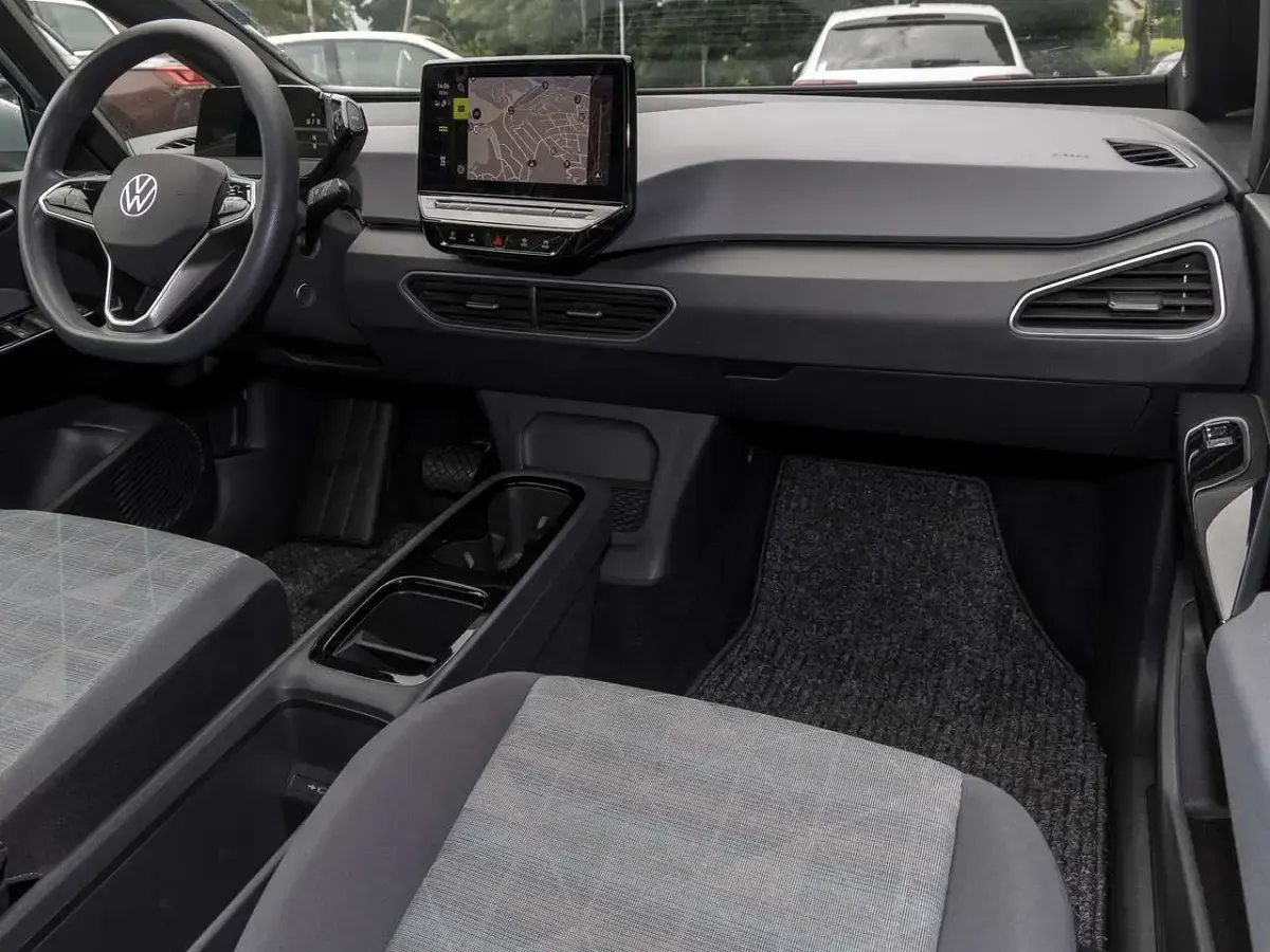 Gebraucht VW ID.3 Pro 110 kW (150 PS) 2022 Scale silver metallic Kleinwagen