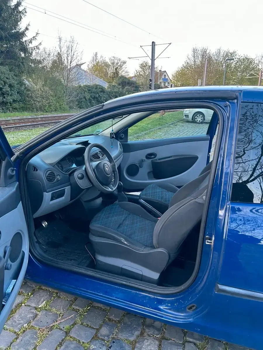 Gebraucht Renault Clio III 75 PS (55 kW) 2007 Kleinwagen