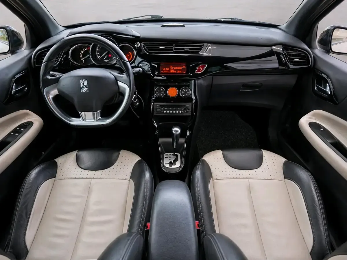 Gebraucht Citroën DS3 So Chic 120 PS (88 kW) 2010 Grau Kleinwagen