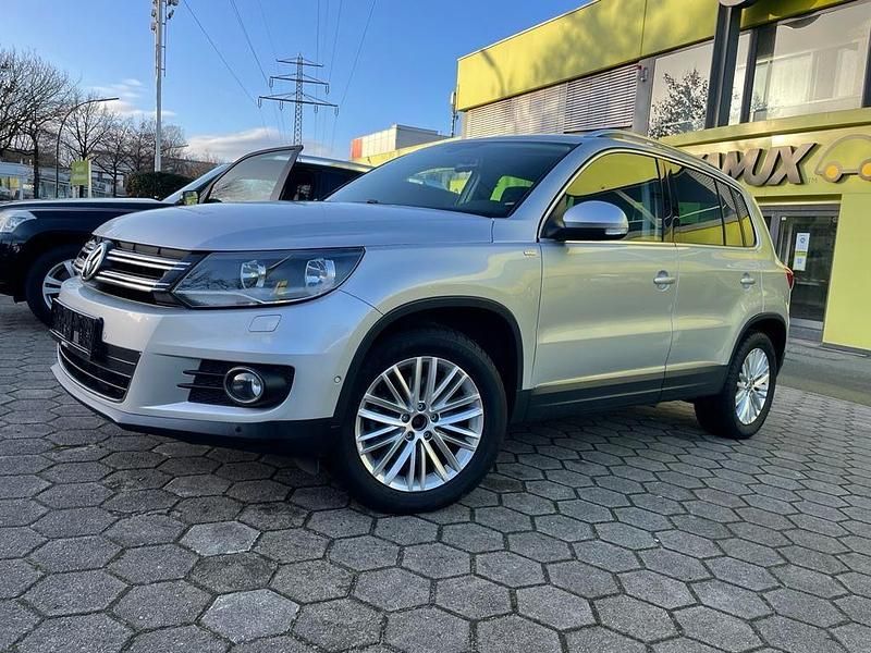 Silber Gebraucht 2014 VW Tiguan Sportline SUV | 17.250 € (Teuer) - Bild 1/4