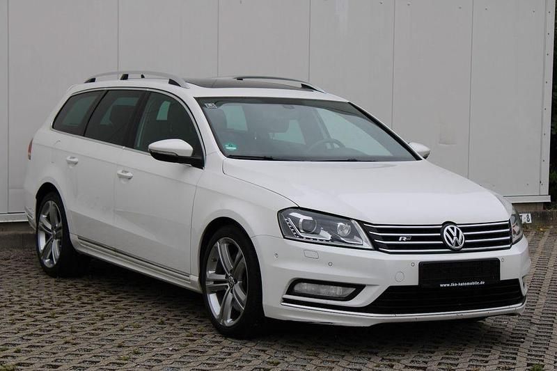 Weiß Gebraucht 2013 VW Passat R-line Limousine | 10.500 € (Guter Preis) - Bild 1/4