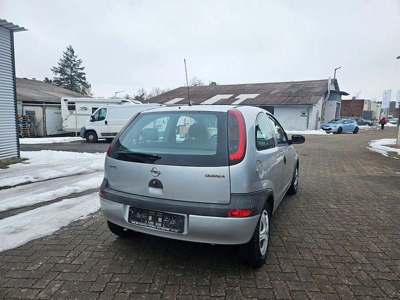 Gebraucht Opel Corsa Comfort 58 PS (42 kW) 2002 Silber Kleinwagen