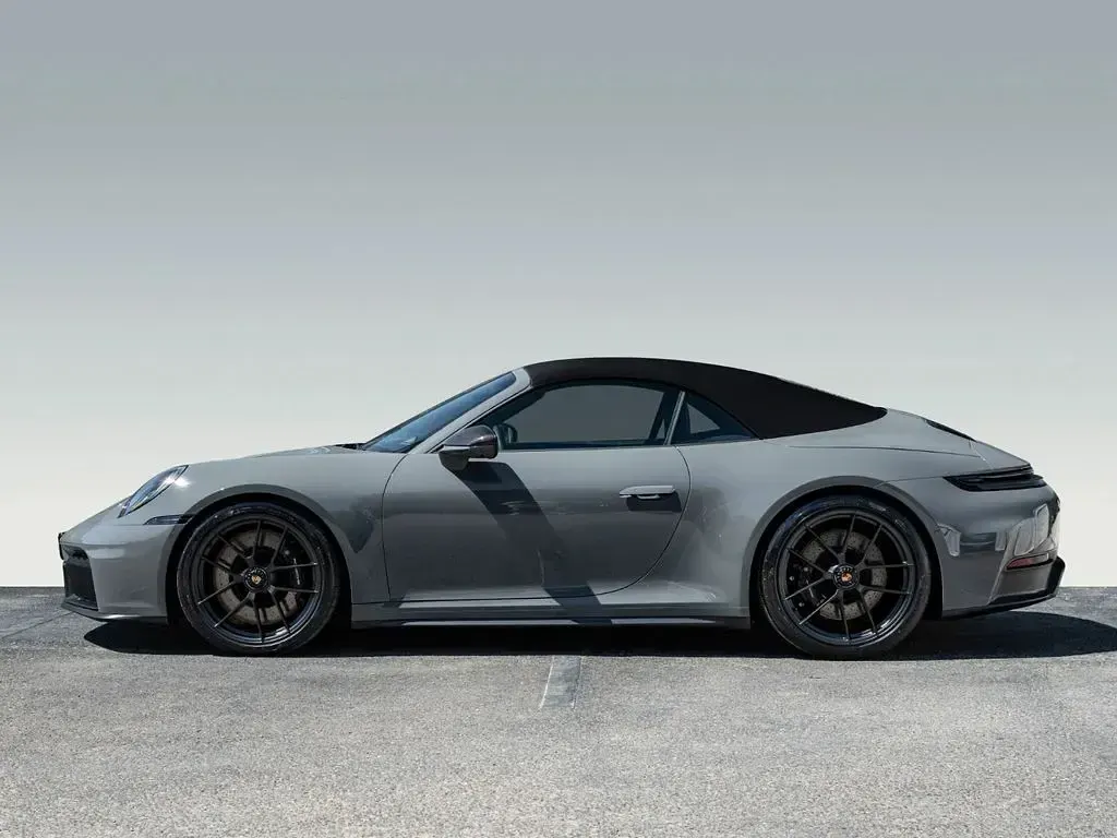 Neu Porsche 992 541 PS (397 kW) 2026 Grau Cabrio