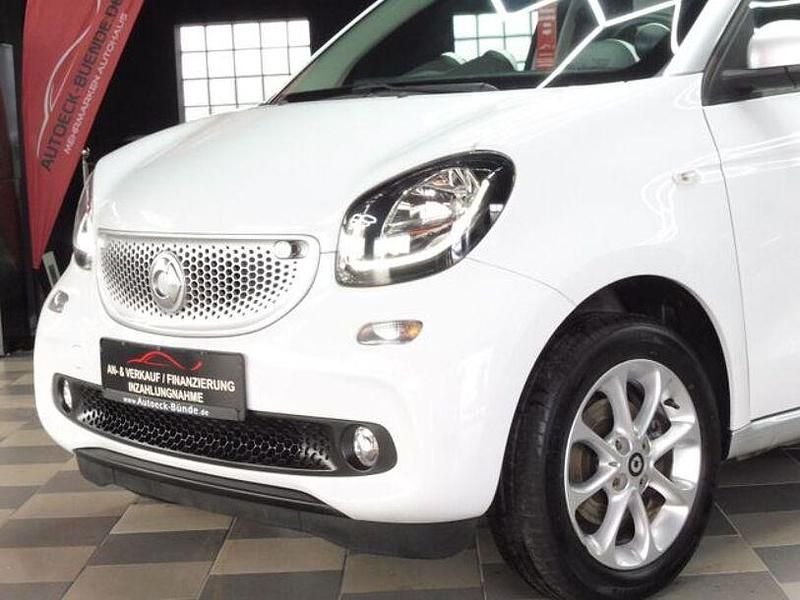 Gebraucht Smart ForFour Passion 71 PS (52 kW) 2015 Weiß Kleinwagen