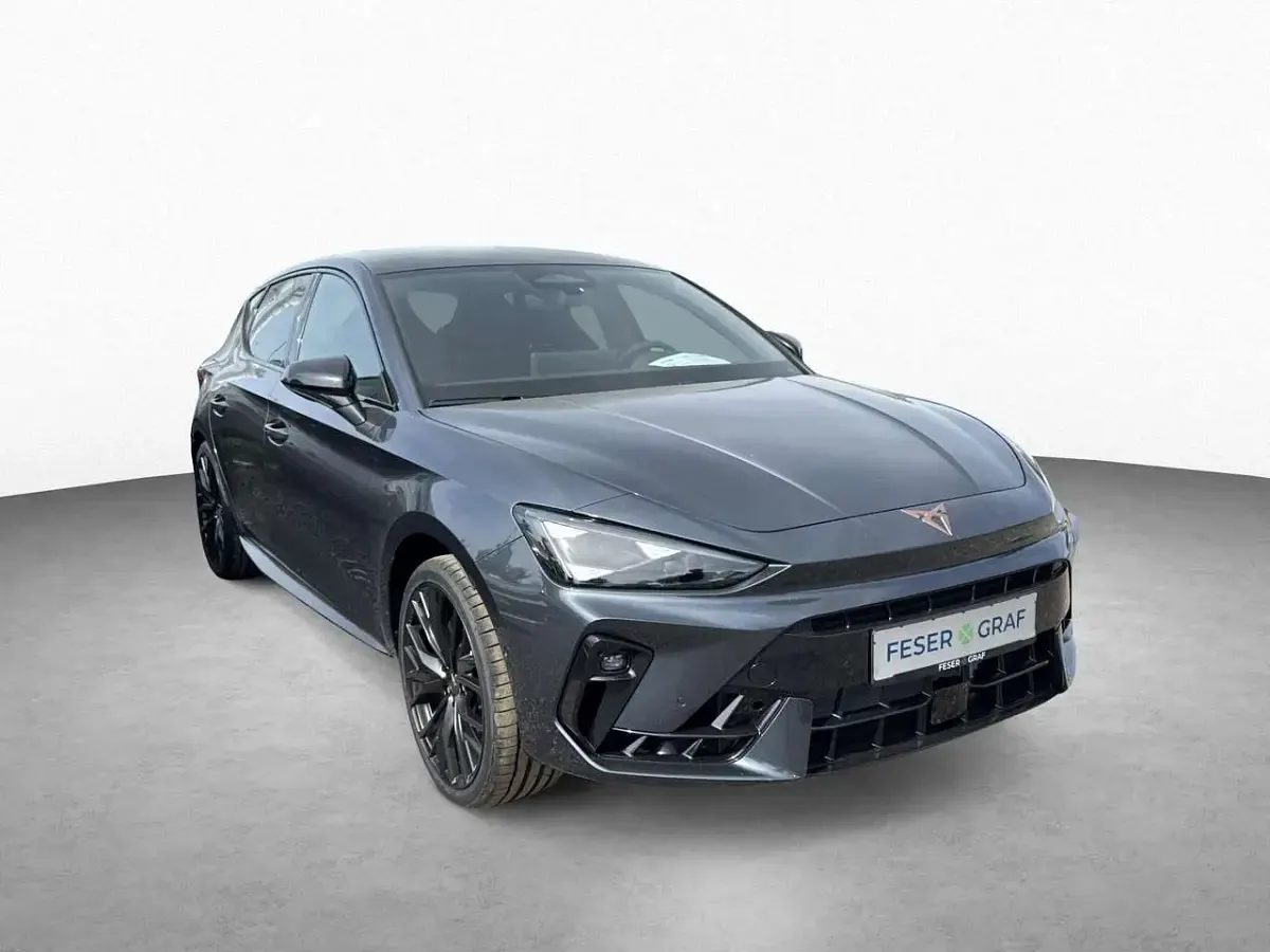 Ny Cupra Leon VZ3 300 HK (220 kW) 2026 Grå Sedan